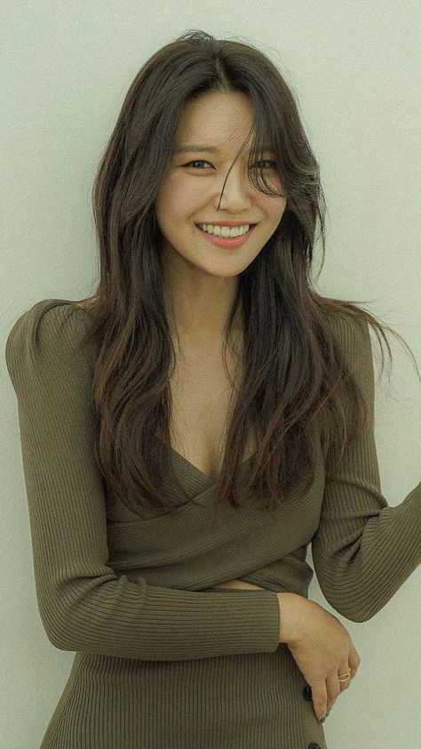 Kdrama Hairstyles Women, Choi Sooyoung Snsd, Autumn Mute, Girls Generation Jessica, Sooyoung Snsd, Celebrity Inspired Outfits, Soo Young, Girls' Generation, Korean Celebrities