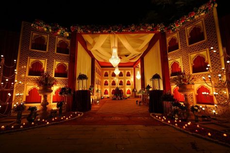 Phera Mandap Decor, Event Ideas Creative, Entry Arch, Small Wedding Decor, Decoration Stage, Event Entrance, Arch Decor, Wedding Entrance Decor, Wedding Planning Decor