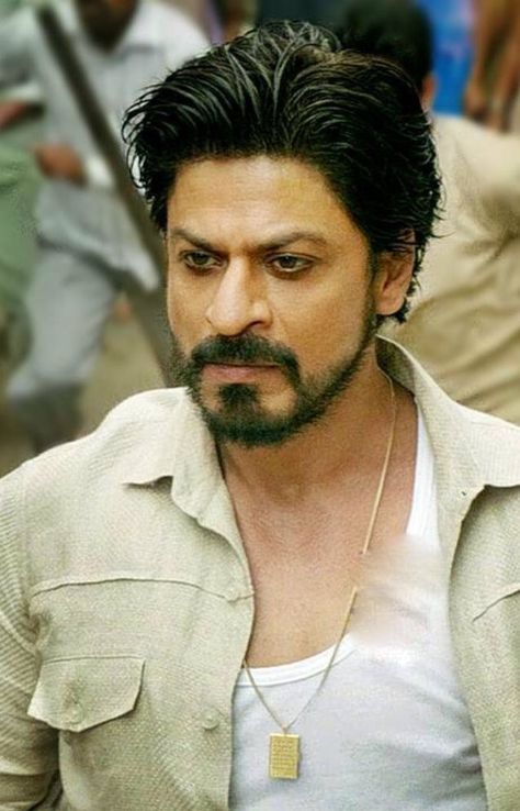 RAEES Raees Srk, Clothing Stencils, Shahrukh Khan Raees, My Name Is Khan, Surya Actor, Bollywood Aesthetic, 90s Bollywood Aesthetic, King Khan, Ninja Art