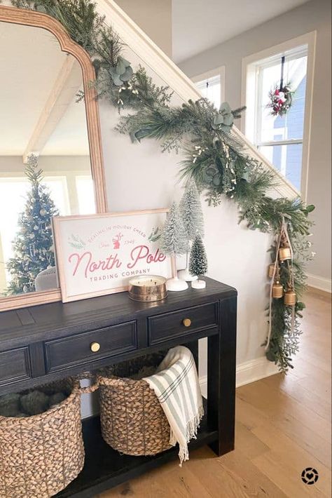 25 Christmas Home Entryway Decor Ideas » Lady Decluttered Foyer Table Christmas Decor, Christmas Foyer Decor, Christmas Decor Porch, Holiday Entryway Decor, 9 Days Left, Christmas Sweater Diy, Holiday Entryway, Christmas House Decor, Christmas Foyer