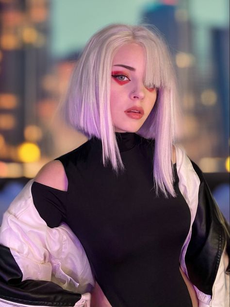 Cyberpunk edgerunners Lucy Cyberpunk Hairstyles, Futuristic Hairstyles, Cyberpunk Hair, Short Bleached Hair, Graduated Bob Haircuts, Goddess Braids Hairstyles, Natural Gray Hair, Mohawk Hairstyles, Punk Hair