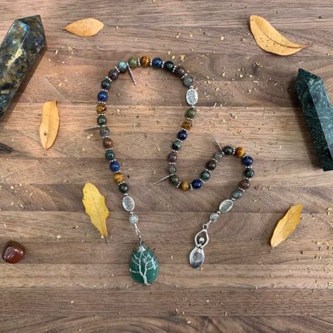 Prayer Beads Diy, Pagan Rosary, Trans Tips, Meditation Gratitude, Prayer Chain, Pagan Prayer Beads, Pagan Prayer, Pagan Goddess, Green Aventurine Stone