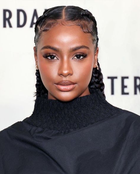 Sky Back Tattoo, Justine Skye Braids, Justine Skye Hair, Justin Skye, Brown Girls Makeup, Justine Skye, Sky Nails, Makeup For Black Skin, Brown Skin Makeup