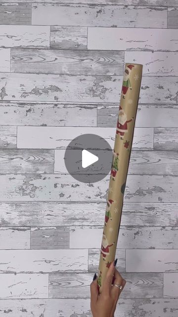 LENNIA (Folding Queen 👑) on Instagram: "How to gift wrap slippers!#wrappinggifts #giftwrapping #countingdown" Socks Wrapping Ideas, Gift Wrap Blanket Ideas, How To Wrap Sweater Gift, Wrapping Cylindrical Gifts, How To Wrap Large Boxes, Simple Gift Wrapping Ideas For Christmas, How To Pack Christmas Gifts, Wrapping Presents How To, How To Wrap An Odd Shaped Gift