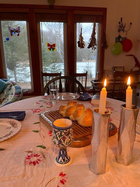 Jewish Family Aesthetic, Judaism Aesthetic, Hanukkah Aesthetic, Jewish Aesthetic, Jewish Mysticism, Camp Friends, Jewish Decor, Jewish Christmas, Jewish Lifestyle