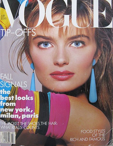 Vogue - July 1987 Paulina Poriskova: she and Cindy Crawford were the original "Super Models" 80s Makeup, Paulina Porizkova, 80s Jewelry, Vogue Magazine Covers, 80’s Fashion, Vogue Archive, Lauren Hutton, 80s And 90s Fashion, Vogue Us