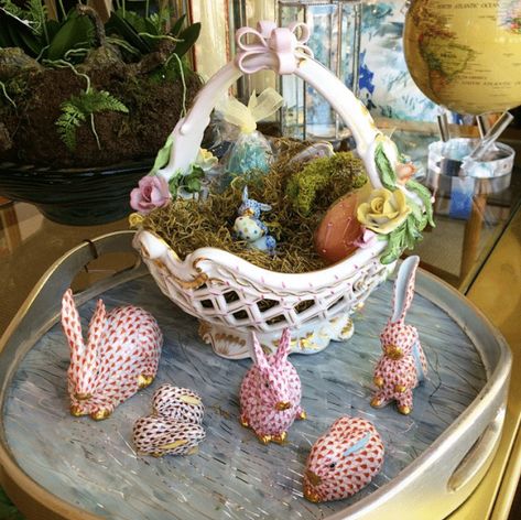 Holding Pen, Glam Pad, Herend Figurines, Easter Table Settings, Easter Tablescapes, Easter Eggs Diy, Bunny Designs, Easter Time, Spring Holidays