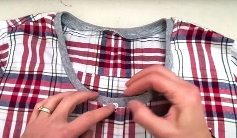 In this tutorial, I’m going to be upcycling a shirt I found in the thrift store. Follow along and see how easy upcycling flannel shirts can be! Diy Flannel Shirt Refashion, Shirt Upcycle Diy, Flannel Shirt Refashion, Sewing Tshirt, Shirt Makeover, Upcycle Shirt, Dress Alterations, Flannel Shirts, Shirt Refashion