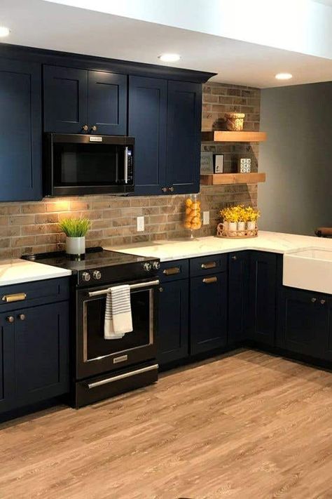 Kitchen Cabinets With Black Appliances, Dark Blue Kitchen Cabinets, Navy Blue Kitchen Cabinets, Dark Blue Kitchens, Blue Kitchen Designs, Black Appliances Kitchen, Navy Kitchen, Blue Kitchen Cabinets, Black Appliances