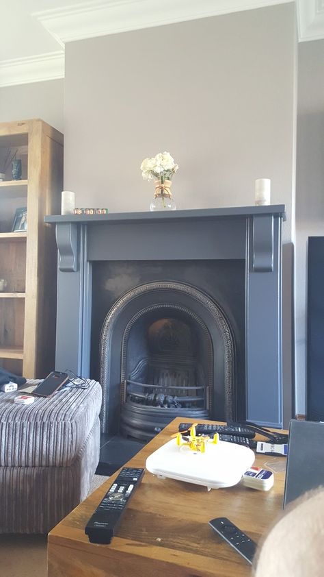 Grey Fireplace, Chimney Breast, Farrow And Ball, Kitchen Farmhouse, Fireplace Design, Home Makeover, Simple Doodles, Paint Color, Sitting Room