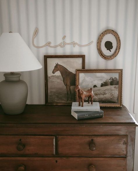 Oak Wood Nursery, Cottagecore Living Room Decor Ideas, Antique Farmhouse Nursery, Grandpas Study Nursery, Vintage Primary Bedroom, Vintage Hunting Bedroom, Old English Nursery, Old World Nursery, Vintage Horse Nursery