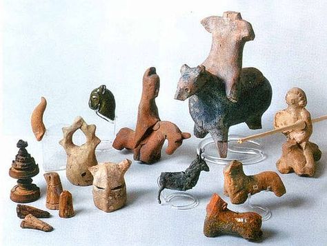 Medieval Toys from 12th, 13th and 14th century, found in Konstanz, South Germany. Medieval Children, Medieval Toys, South Germany, Medieval Games, Medieval Crafts, Historical Objects, Late Middle Ages, Medieval Life, Medieval Period