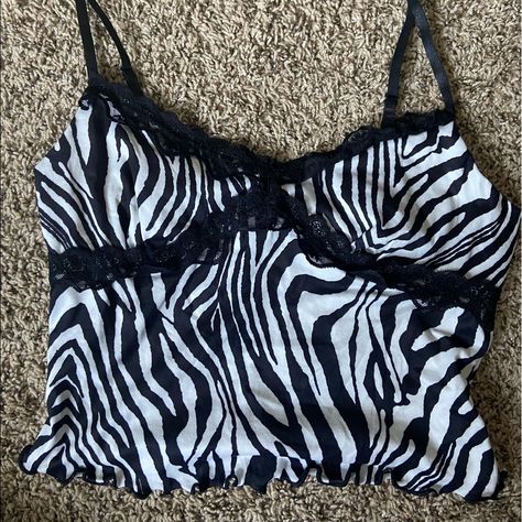 Super Cute Zebra Print Crop Top With Lace Detail! Never Worn! Zebra Print Clothes, Tops Shein, Scene Kids, Print Crop Tops, Shein Tops, Print Tank, Black Crop Tops, Outfit Idea, Cami Top