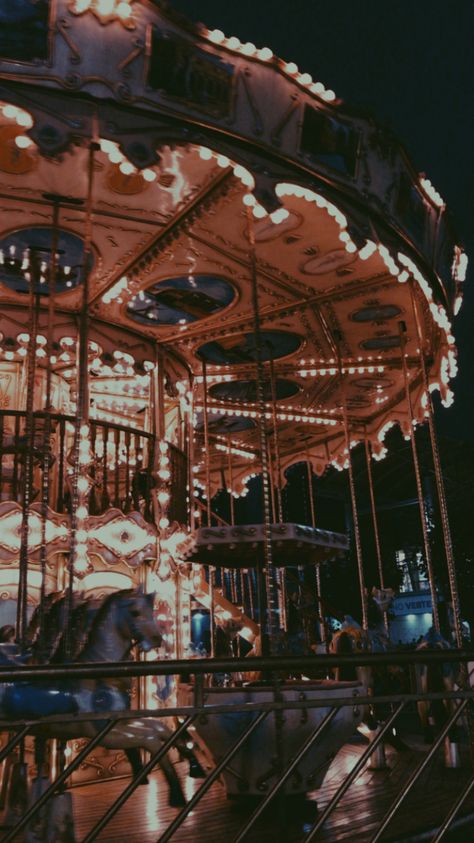 Carousel At Night, Carrusel Aesthetic, Amusement Park Wallpaper, Carousel Wallpaper, Carousel Aesthetic, Money Wallpaper Iphone, New York Wallpaper, A Court Of Mist And Fury, Instagram Photo Ideas Posts