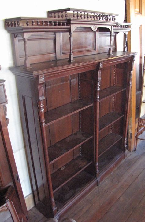 Old Mansions Interior, Eastlake Furniture, Victorian Books, English Decor, Open Bookcase, Victorian Furniture, Victorian Decor, Bohemian Home, Victorian Homes