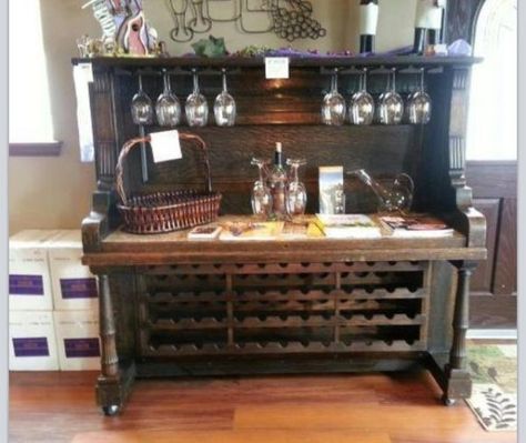 17 Creative Ideas For Repurposing An Old Piano Instrument Decor, Piano Makeover, Old Piano, Old Pianos, Piano Bar, Mobile Bar, Refurbished Furniture, Bar Ideas, Recycled Furniture