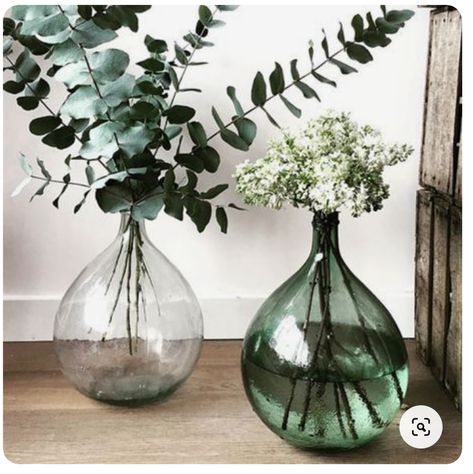 Déco: quels objets tendances chiner sur internet? Decor Ikea, Pierre Balmain, Deco Floral, Vintage Beach, Design Case, 인테리어 디자인, Bohemian Decor, Plant Decor, Vases Decor