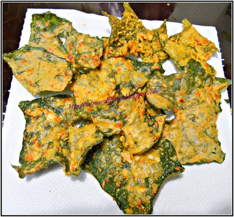 Deep-Fried Sweet Potato Leaves Sweet Potato Leaves Recipe, Recipes Sweet Potato, Sweet Potato Leaves, Recipes Sweet, My Recipes, Sweet Potato Fries, Plain Flour, Fried Food, Rice Flour