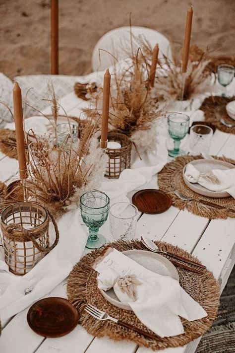 Western Bridal Shower Table Decor, Boho Dining Table Decor, Beach Table Settings, Coastal Birthday, Boho Event, Boho Tablescape, Brunch Mimosa, Picnic Business, Boho Chic Party