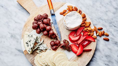 How to Make a Cheese Plate for One Person | Epicurious Cheese Plate Presentation, Lotr Birthday, Cheese Plates Appetizer, Holiday Cheese Boards, Fruit Board, Food Subscription Box, Holiday Cheese, Cheese Plates, Ball Recipes