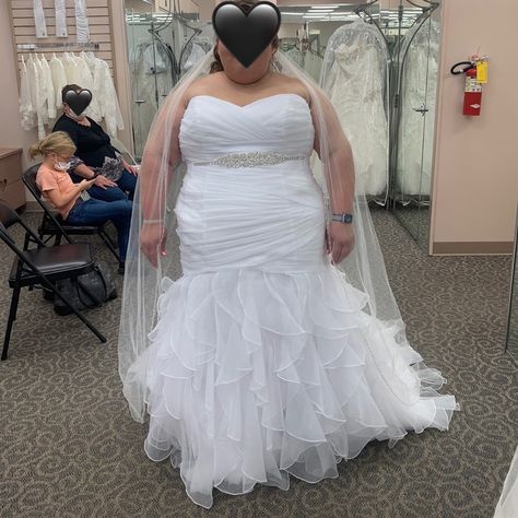 New With Tags. Only Worn To Try On. No Alterations. No Damage/Stains/Tears. Pristine Condition. Size 28. **Belt And Veil Not Included Curvy Wedding Dress Sleeves, Plus Size Mermaid Wedding Dress, Davids Bridal Plus Size, Simple Plus Size Wedding Dresses, Ugly Wedding, Ugly Wedding Dress, Bridal Plus Size, Wine Bridesmaid Dresses, Curvy Wedding Dress