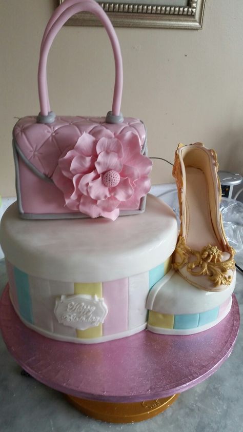 Ffion Shoe Cake High Heel, Fondant High Heel, Purse Cake, Shoe Cake, Fondant Cake Toppers, Tier Cake, Rice Crispy Treats, Crispy Treats, Sugar Art