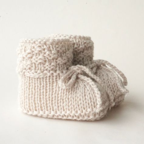 Knitted Baby Shoes, Knitted Baby Boots, Knitted Shoes, Knit Baby Shoes, Baby Mittens, Knit Shoes, Knit Alpaca, Baby Boots, Knitted Baby