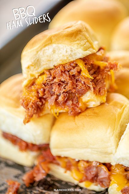 BBQ Ham Sliders on Hawaiian Rolls BBQ Ham Sliders – ham cooked in a quick homemade cola bbq sauce and… Bbq Ham Sandwiches, Ham Sliders On Hawaiian Rolls, Homemade Cola, Recipes Pork Tenderloin, Cola Bbq Sauce, Ham Bbq, Bbq Ham, Party Munchies, Bbq Sliders