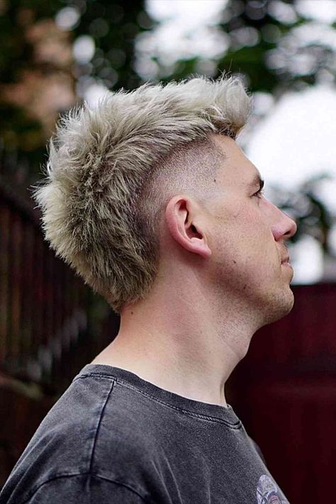 Mohawk Fade with Blonde hair Coloring for men Burst Fade Mohawk Straight Hair, Mowhak Hairstyle Mens, Modern Mohawk Men, Mohawk Hairstyles Men Faded Short, Short Mohawk Fade, Edgy Mullet, Hairstyles 70s, Modern Mohawk, Modern Mullets