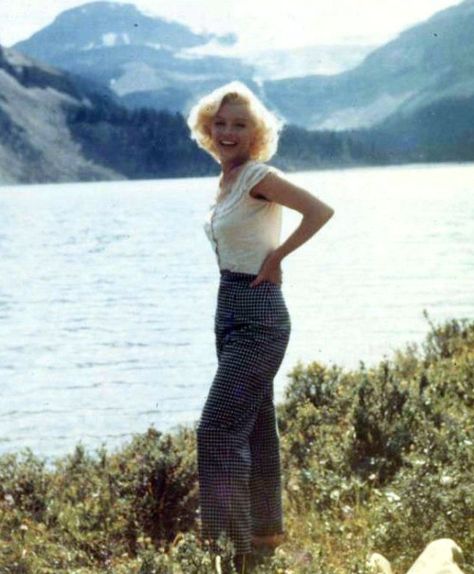 Stile Blair Waldorf, Marilyn Monroe Fashion, Joe Dimaggio, Marilyn Monroe Photos, Norma Jean, Norma Jeane, Mode Casual, Steve Mcqueen, Blonde Bombshell