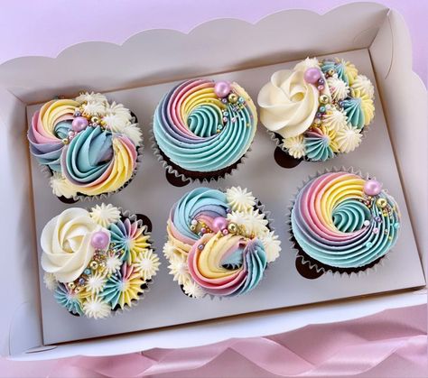 Rainbow Buttercream Cupcakes, Netball Cupcakes, Pastel Cupcakes Birthday, Cupcake Trends, Pastel Rainbow Cupcakes, Cute Birthday Cupcakes, Pride Cupcakes, Easy Easter Cupcakes, Whimsical Cupcakes