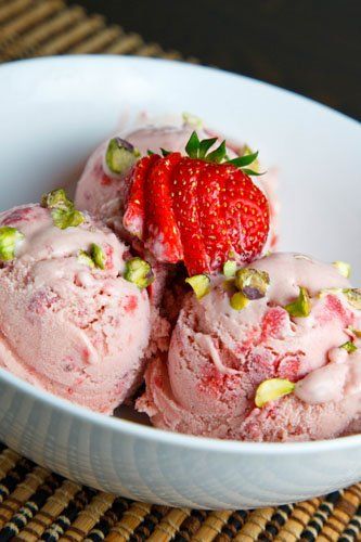 Balsamic Ice Cream, Balsamic Strawberries, Easy Summer Dessert Recipes, Roasted Strawberry, Ice Pop Recipes, Gelato Ice Cream, Strawberry Balsamic, Strawberry Season, Roasted Strawberries