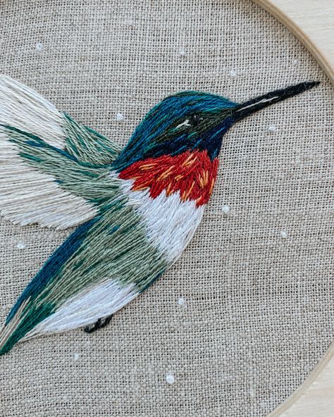 #embroiderykit available with long/short stitch techniques and french knot stitches. He's SO cute!! #hummingbirdembroidery #birdembroidery Hummingbird Embroidery, Bird Diy, Diy Hand Embroidery, Crazy Quilts Patterns, Long And Short Stitch, Hand Embroidery Patterns Free, French Knot Embroidery, Birds Embroidery Designs, Hand Embroidery Kits