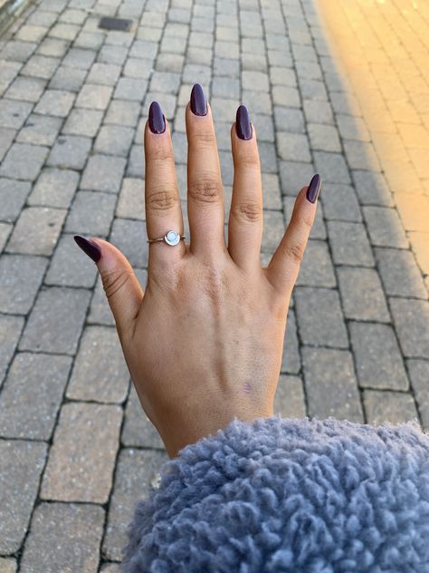 Dark Purple Nails Ideas Almond, Dark Purple Nail Designs Almond, Deep Purple French Tip Nails, Deep Purple Nails Fall, Purple Nails For Fall, Dark Purple Dip Nails, Dark Lavender Nails, Dark Purple Almond Nails, Purple Nails Fall