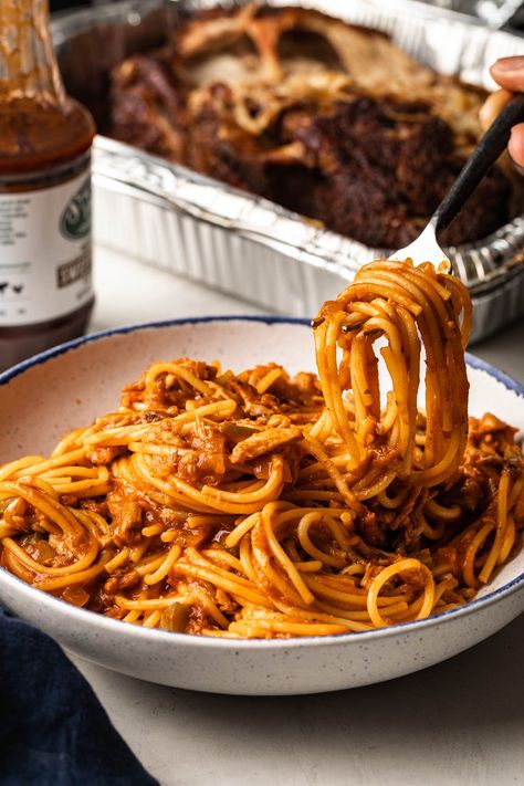 Barbecue Spaghetti Recipe, Leftover Pulled Pork Recipe, Pork Spaghetti, Leftover Pulled Pork Recipes, Bbq Spaghetti, Pulled Pork Leftover Recipes, Leftover Pulled Pork, Vegetarian Barbecue, Pulled Pork Leftovers