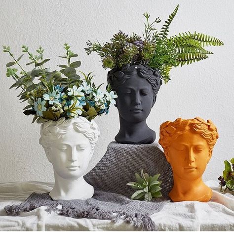 23 Design Items Your Guests Will Want to Steal / Bright Side Greek Goddess Statue, Greek Flowers, Cheap Vases, Cement Vase, Helen Of Troy, Head Vases, European Sculpture, Flower Pot Garden, Head Planters