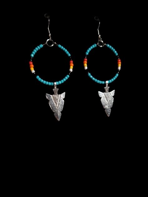 Native American influence arrowhead hoop earrings made with hypoallergenic sterling silver earring hooks. Arrowhead Earrings, Beaded Earrings Diy, Bead Ideas, Earrings Diy, Beaded Hoop Earrings, Beaded Hoops, Earring Hooks, Silver Earring, Diy Earrings