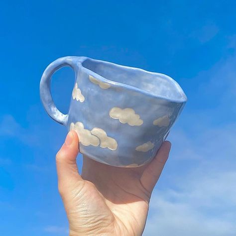 Cloud Mug, Art Cafe, Flower Mirror, Clay Cup, Girls Tote, Cup Crafts, Painted Mugs, Pottery Cups, Cute Clay