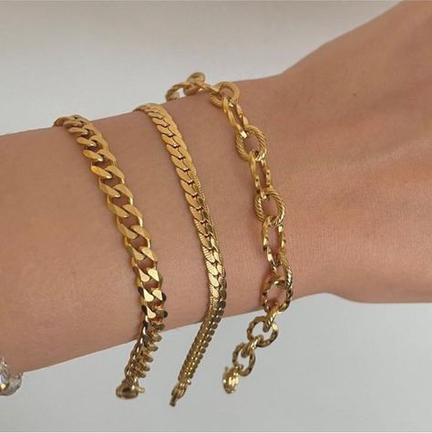 Gold Bracelet Stack, Man Gold Bracelet Design, خواتم خطوبة, Gold Bracelets Stacked, Cuban Bracelet, Antique Gold Jewelry Indian, Modern Gold Jewelry, Silk Jewelry, Antique Gold Jewelry