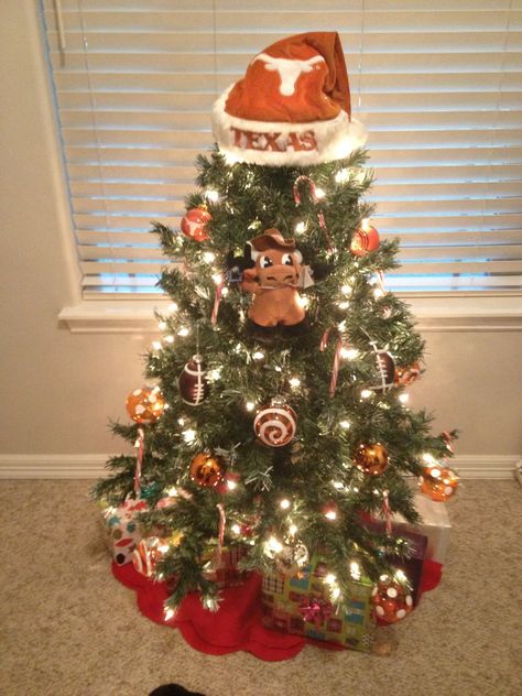 ... Texas Longhorn Christmas Tree, Hook Em Horns Texas Longhorns, Texas Long Horn, Hook Em Horns, Long Horn, Gift Drawing, Texas Longhorn, Fun Christmas Decorations, Christmas Tree With Gifts