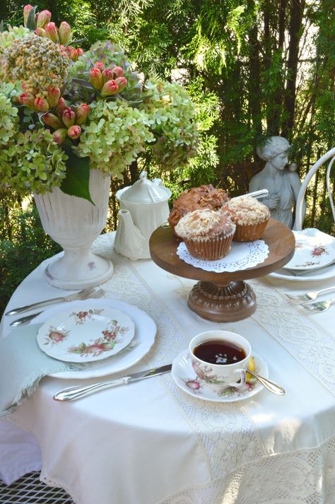 Tea In The Garden, Enchanting Garden, Autumn Flowers, Gardens, Afternoon Tea, Vintage China, Hydrangeas, Fall Tablescape, Garden Tea Party, Romantic Gardens, Fall Season Autumn Tea Party, Tablescapes Autumn, Mantel Ideas, French Tea, Desain Pantry, Floral Arranging, Autumn Tea, Party Aesthetic, Afternoon Tea Parties