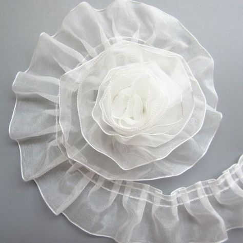 Cheap Lace, Buy Quality Home & Garden Directly from China Suppliers:5 Yards 4.5cm White Pleated Organza Gathered Mesh Lace Trim Ribbon Ruffle Edge Embroider Organza Flower Dress, How To Sew Flowers, Organza Ruffle Dress, Pleated Organza, Organza Lace, Ruffle Flower, Handmade Flowers Fabric, Ruffle Fabric, Organza Flowers