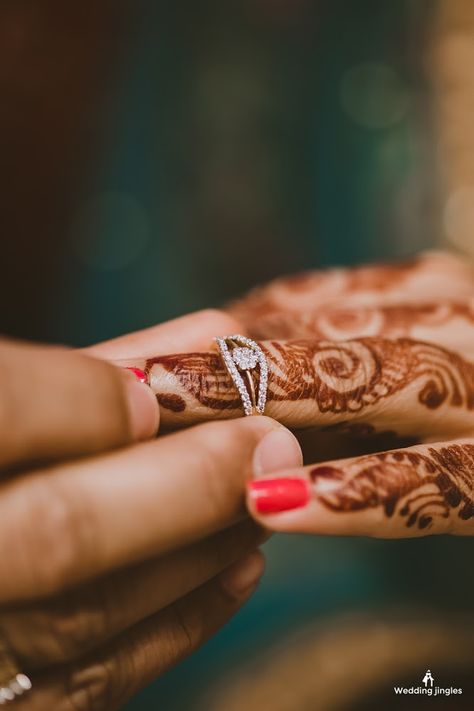 Photo #1 from Wedding Jingles "Srishti and Rahul" album Interesting Wedding Ideas, Engagement Ring Photoshoot, Indian Engagement Photos, Engagement Ring Photography, Indian Engagement Ring, Indian Engagement, Engagement And Wedding Ring, Couple Ring Design, Ring Photography