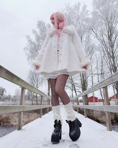 Cute Snow Clothes, Snow Angel Outfit, Cute Snow Outfit, Winter Kawaii Outfits, Cute Winter Outfits For Snow, Snow Aesthetic Outfit, Season Fairies, Kawaii Winter Outfits, Kawaii Coat