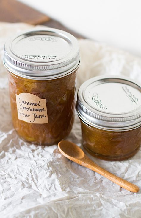 Caramel Cardamom Pear Jam | heartbeet kitchen Canning Caramel, Pear Jam Recipe, Heartbeet Kitchen, Pear Preserves, Canning Jam Recipes, Caramel Pears, Pear Butter, Pear Jam, Vegan Pantry