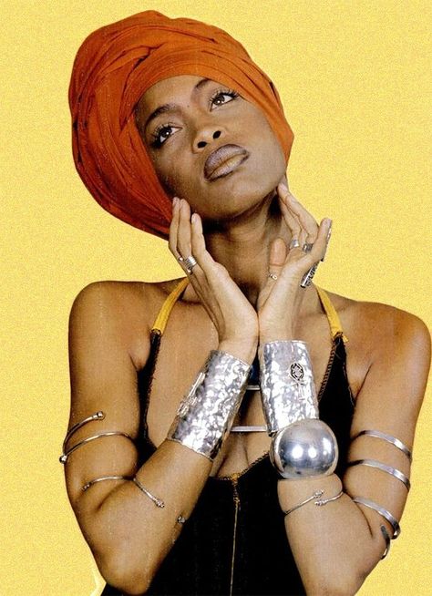 Eryka Badu, Erykah Badu Style, Erykah Badu, Earthy Outfits, Neo Soul, Black Femininity, Afro Punk, Black Excellence, Black Culture