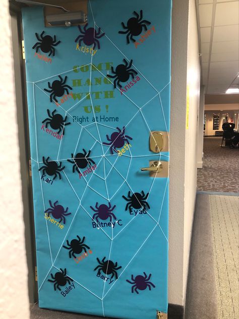 Spider Classroom Door, Halloween Door Decorations Classroom Preschool, Halloween Door Decorations Classroom, Halloween Doors, Halloween Classroom Door, Preschool Door, Halloween Classroom Decorations, Diy Door Decor, October Decorations