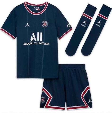 Celebrate Messi’s debut with in the new PSG Home Kids Kit! Bring home the win in the PSG Home Kids Kit. Featuring the same style as worn by your favorite players at games, with high performance fabric for a cool fit, this jersey will have you playing your best while repping the best. Kit Nike, Toddler Soccer, Toddler Football, Football Jersey Shirt, Soccer Kits, Kids Soccer, Football Kits, Paris Saint, Paris Saint-germain