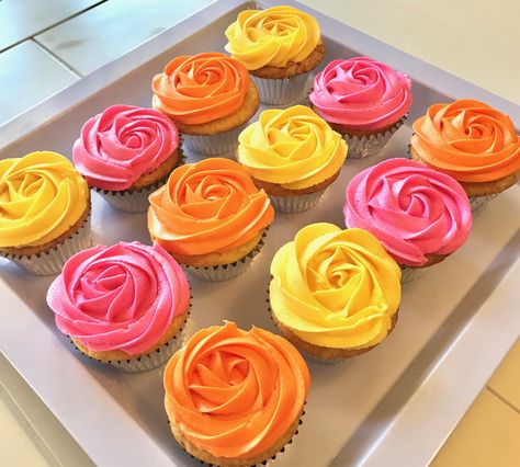 Rose swirl cupcakes! Great for Birthdays or Mother’s Day! Pink And Orange Cupcakes, Coachella Birthday, Valentines Tea Party, Deco Orange, Swirl Cupcakes, Sunset Party, Sweet 16 Decorations, Orange Party, Party Food Buffet