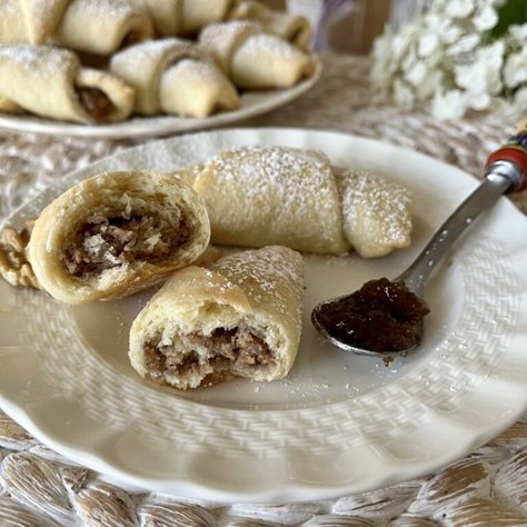 Hungarian Walnut Fig Kifli Cookies - The Hungary Soul Fig Jam Cookies, Lekvar Cookies, Kifli Cookies, Hungarian Pancakes, Hungarian Cookies, Homemade Fig Jam, Traditional Cookies, Hungarian Desserts, Crescent Cookies